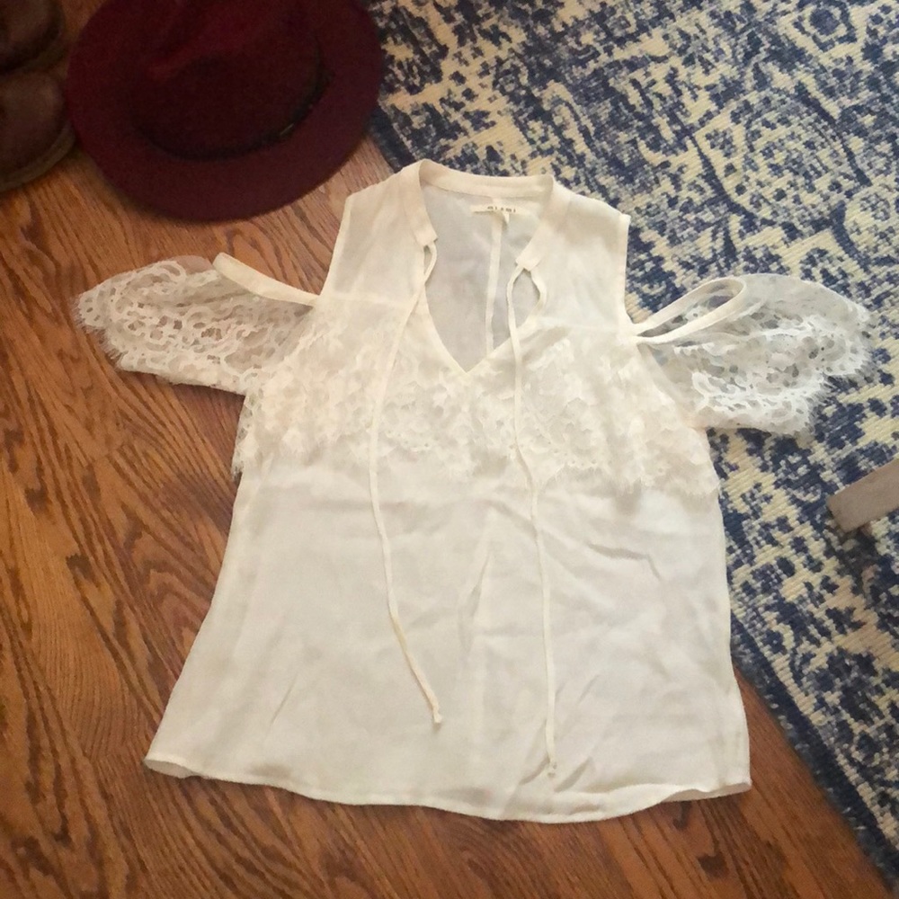 Francesca’s top with lace sleeves